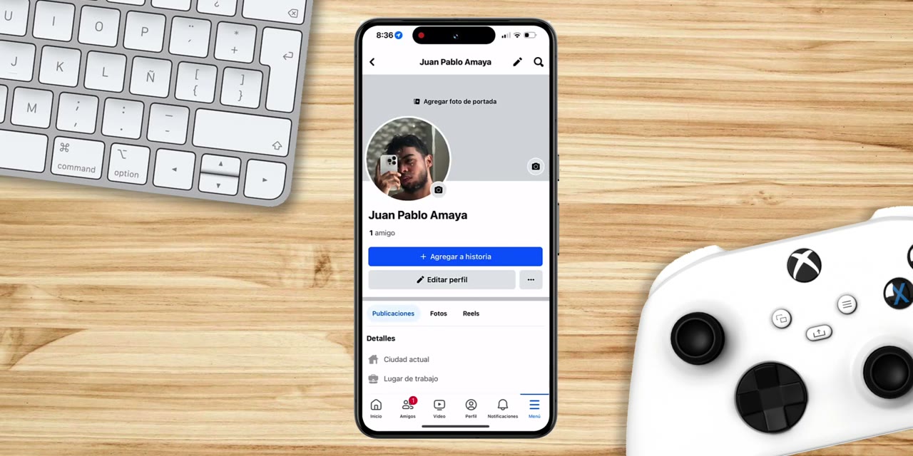 Perfil de Facebook en un iPhone mostrando el nombre recién cambiado