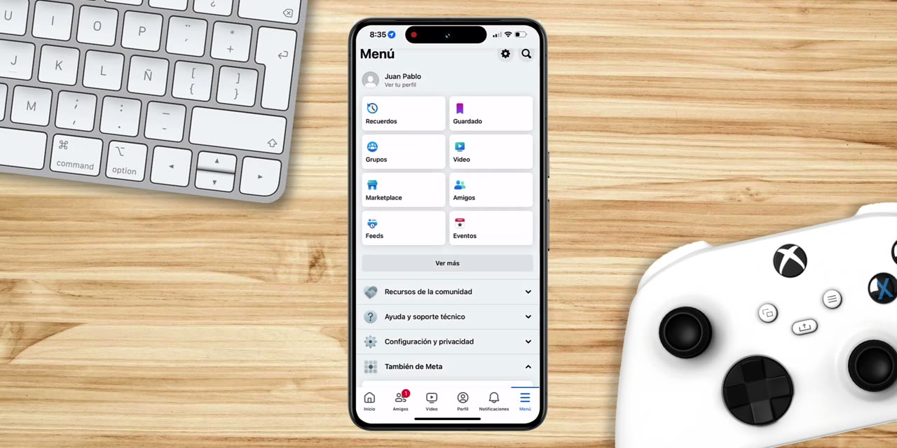 Menú de la app de Facebook con la opción Configuración y privacidad