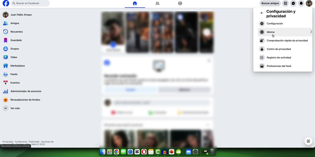 Facebook en la computadora con el menú Configuración y privacidad abierto desde la foto de perfil