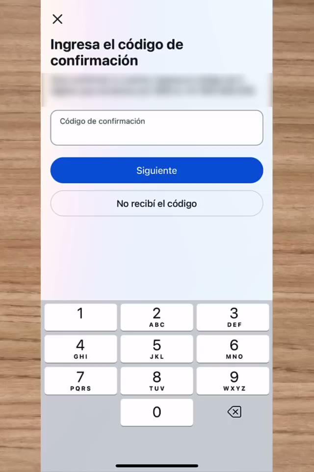 Pantalla Ingresa el código de confirmación de Facebook con el botón No recibí el código