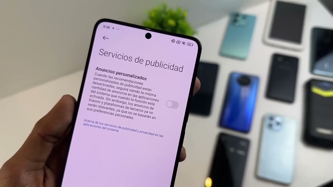 Pantalla Servicios de publicidad con el interruptor de Anuncios personalizados