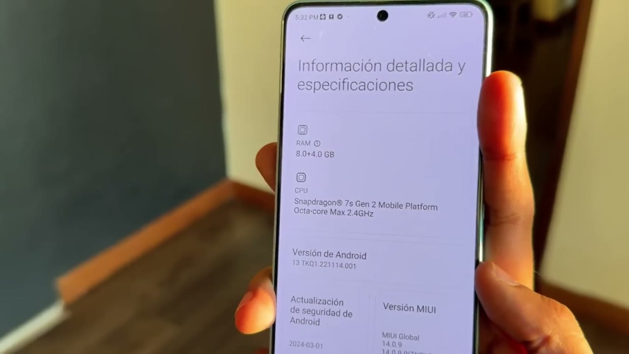 Información detallada y especificaciones del Redmi Note 13 Pro 5G mostrando el procesador Snapdragon 7s Gen 2