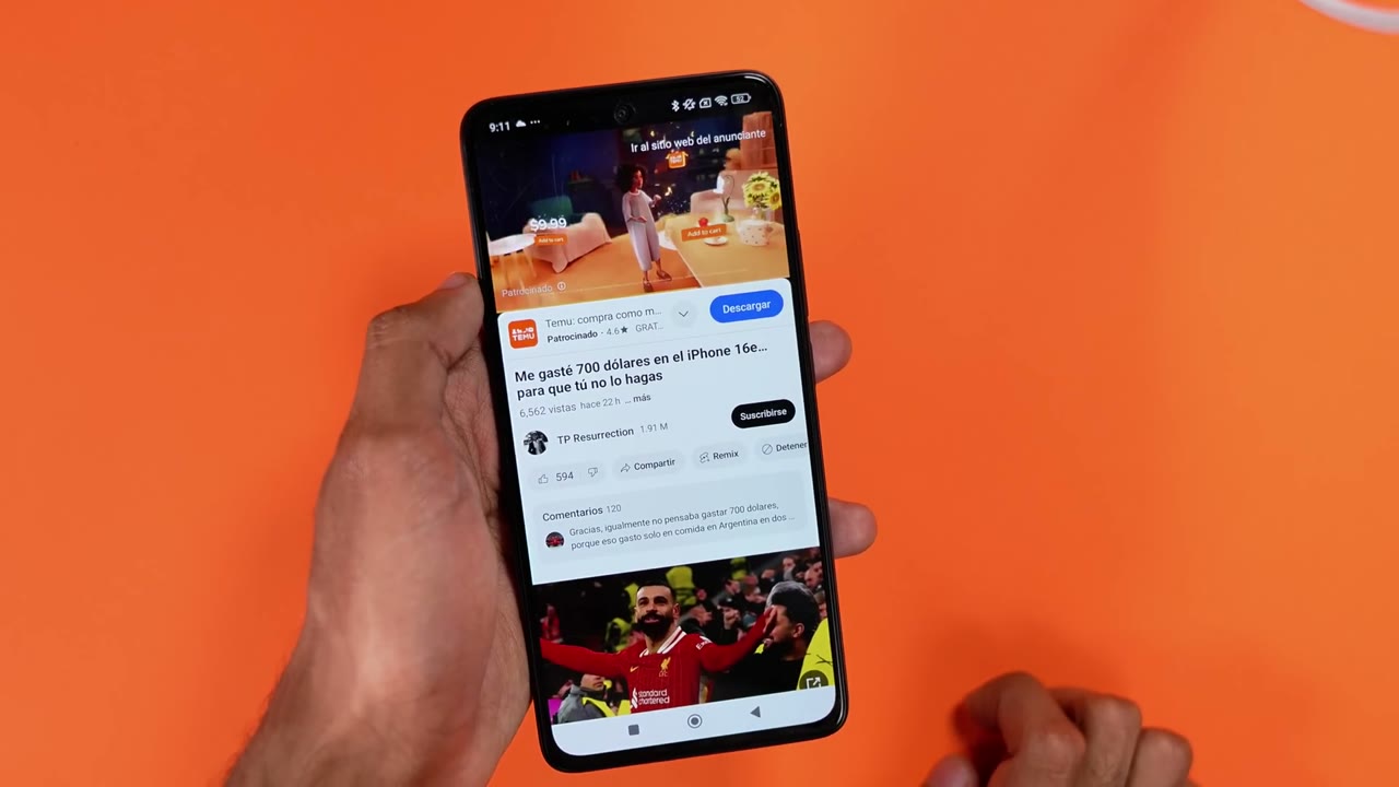 Redmi Note 14 4G reproduciendo YouTube en su pantalla AMOLED