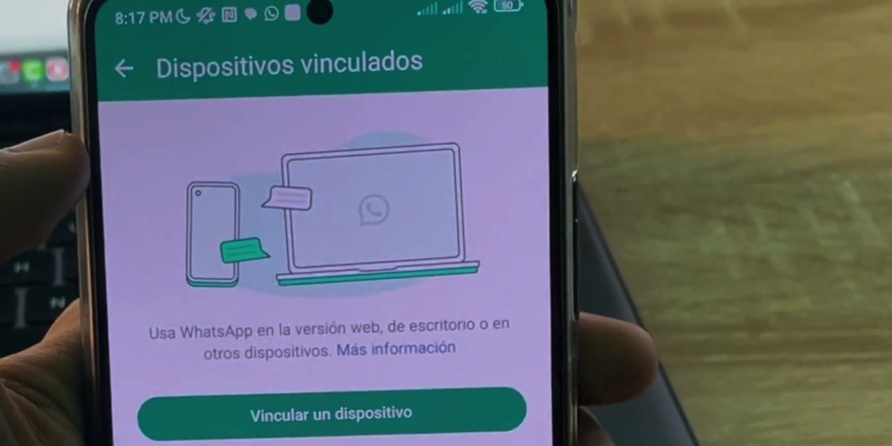 Pantalla Dispositivos vinculados de WhatsApp en Android con el botón Vincular un dispositivo